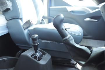 �������� ����H5�п� 290���� 4X2 6.8�ײ�դʽ�ػ���(��ʿ��8��)ͼƬ
