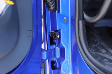 �������� ����H5�п� 290���� 4X2 6.8�ײ�դʽ�ػ���(��ʿ��8��)ͼƬ