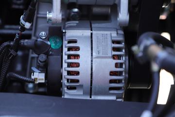 �������� ����H5�п� 290���� 4X2 6.8�ײ�դʽ�ػ���(��ʿ��8��)ͼƬ