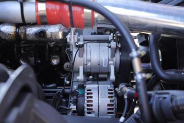 �������� ����H5�п� 290���� 4X2 6.8�ײ�դʽ�ػ���(��ʿ��8��)ͼƬ