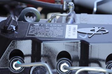 �������� ����H5�п� 290���� 4X2 6.8�ײ�դʽ�ػ���(��ʿ��8��)ͼƬ