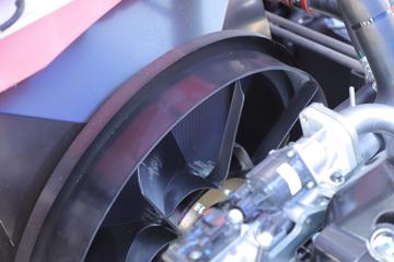 �������� ����H5�п� 290���� 4X2 6.8�ײ�դʽ�ػ���(��ʿ��8��)ͼƬ