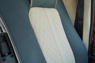 �������� ����H5 260���� 4X2 9.7��AMT�Զ�����ʽ�ػ���(LZ5180XXYH5AC2)ͼƬ