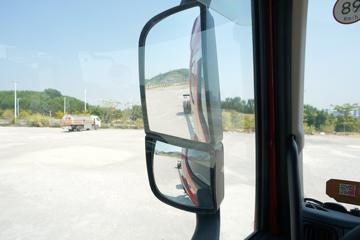 �������� ����H5 260���� 4X2 9.7��AMT�Զ�����ʽ�ػ���(LZ5180XXYH5AC2)ͼƬ