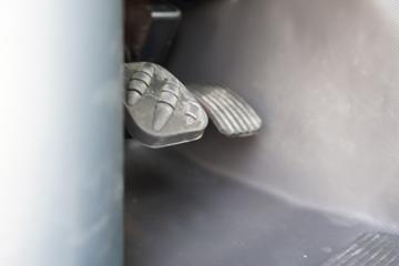 �������� ����H5 260���� 4X2 9.7��AMT�Զ�����ʽ�ػ���(LZ5180XXYH5AC2)ͼƬ