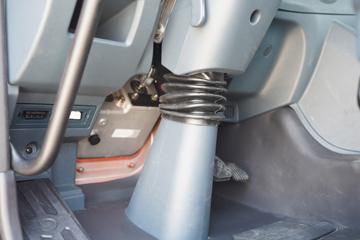 �������� ����H5 260���� 4X2 9.7��AMT�Զ�����ʽ�ػ���(LZ5180XXYH5AC2)ͼƬ