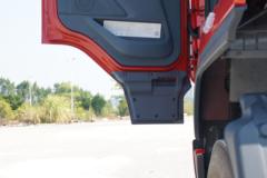 东风柳汽 乘龙H5 260马力 4X2 9.7米AMT自动挡厢式载货车(LZ5180XXYH5AC2)