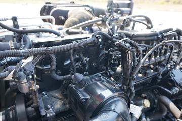 �������� ����H5 260���� 4X2 9.7��AMT�Զ�����ʽ�ػ���(LZ5180XXYH5AC2)ͼƬ