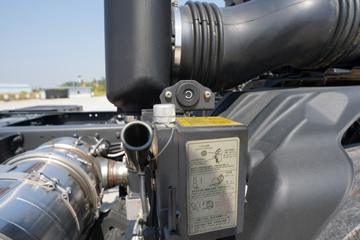 �������� ����H5 260���� 4X2 9.7��AMT�Զ�����ʽ�ػ���(LZ5180XXYH5AC2)ͼƬ