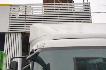 �����ؿ� ����L6000 220���� 4X2 8.7����ʽ�ػ���(SX5189XXYVA1)ͼƬ