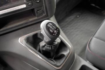 �����ؿ� ����L6000 220���� 4X2 8.7����ʽ�ػ���(SX5189XXYVA1)ͼƬ