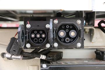 ���� ����M1 2.95T 2.82�׵��Ŵ��綯��ʽ΢��44.43kWhͼƬ