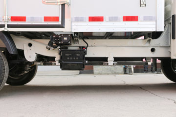 ���� ����M1 2.95T 2.82�׵��Ŵ��綯��ʽ΢��44.43kWhͼƬ