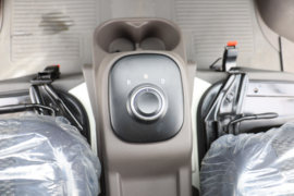 帅舰&nbsp;电动载货车内饰图片