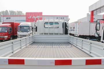 ���� ����A8 150���� 4X2 4.18�׵��������ῨͼƬ