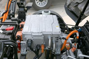 �����Ῠ ����E3000 4.18�״��綯��ʽ�Ῠ(Һɲ)(YTQ5042XXYJEEV334)81.14kWhͼƬ