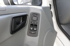 福田商务车 图雅诺通途 150马力 2.5T柴油 3座 手动 短轴中顶封闭货车