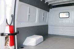 福田商务车 图雅诺通途 150马力 2.5T柴油 3座 手动 短轴中顶封闭货车