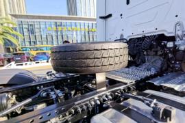 奔驰Actros(国产) 牵引车底盘                                                图片