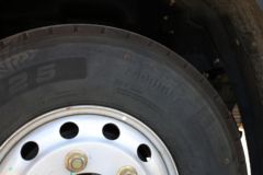 陕汽轻卡 德龙K3000 150马力 4.18米单排仓栅式轻卡(国六)(法士特8挡)(YTQ5041CCYKH331)