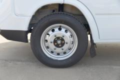 江铃汽车 特顺 122马力 9座 2.8T柴油 长轴中高顶轻客(国六)