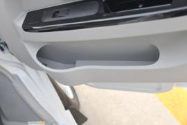 X30EV&nbsp;电动封闭厢货驾驶室图片