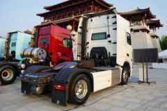 陕汽重卡 德龙X6000 600马力 4X2 AMT自动挡牵引车(SX4189Y6381)