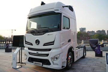 陕汽重卡 德龙X6000 600马力 4X2 AMT自动挡牵引车(SX4189Y6381)