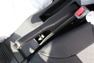 ��� J6F 4.5T 4.16�׵��Ŵ��綯��ʽ�Ῠ(Һɲ)(CA5040XXYP40L3BEVA84)98.04kWhͼƬ