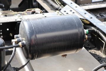 ��� J6F 4.5T 4.16�׵��Ŵ��綯��ʽ�Ῠ(Һɲ)(CA5040XXYP40L3BEVA84)98.04kWhͼƬ