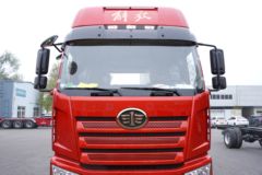 一汽解放J6L(220马力)国六载货车，红色现车