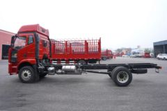 一汽解放 J6L中卡 尊享版 绿通款 260马力 4X2 6.75米栏板载货车(国六)(高顶)(速比4.444)(CA1180P62K1L4E6)