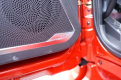 一汽解放 J6L中卡 尊享版 绿通款 260马力 4X2 6.75米栏板载货车(国六)(高顶)(速比4.444)(CA1180P62K1L4E6)