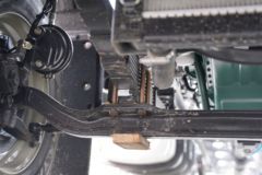 一汽解放 J6L中卡 尊享版 绿通款 260马力 4X2 6.75米栏板载货车(国六)(高顶)(速比4.444)(CA1180P62K1L4E6)