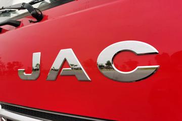 ���� ����˹V9 ���ţ������ 220���� 4X2 6.8�ײ�դʽ�ػ���(�ٱ�4.875)(HFC5180CCYB90K2E2S)ͼƬ