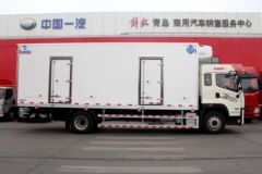 青岛解放 JK6中卡 260马力 4X2 6.75米AMT自动挡冷藏车(国六)(CA5180XLCP28K2L5E6A80)