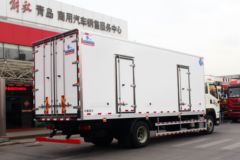 青岛解放 JK6中卡 260马力 4X2 6.75米AMT自动挡冷藏车(国六)(CA5180XLCP28K2L5E6A80)