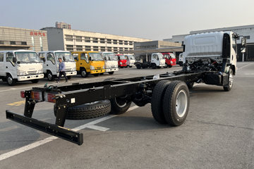 ���� ��ʮ��700P 205���� 4X2 ��Դ������(����)ͼƬ