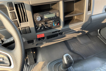 ���� ��ʮ��700P 205���� 4X2 ��Դ������(����)ͼƬ
