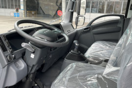 五十铃KV600&nbsp;电源车底盘图片