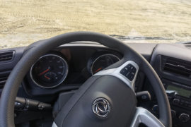 东风天锦VR&nbsp;电源车驾驶室图片