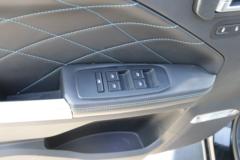 中兴 威狮1949 2022款 乘用版 豪华型 2.0T汽油 197马力 自动四驱 标双排皮卡