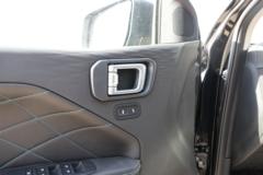 中兴 威狮1949 2022款 乘用版 豪华型 2.0T汽油 197马力 自动四驱 标双排皮卡