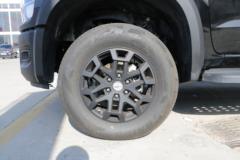 中兴 威狮1949 2022款 乘用版 豪华型 2.0T汽油 197马力 自动四驱 标双排皮卡