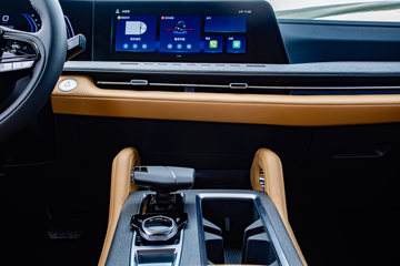 ���� ������ 2023�� �캽�� 2.0L���� 233���� �Զ����� ����˫��Ƥ��ͼƬ