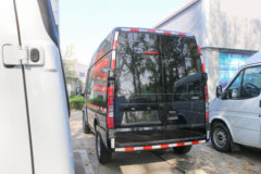 江铃汽车 福顺 2023款 146马力 3座 短轴 2.0T柴油 中高顶封闭货车(国六)
