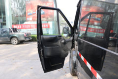 江铃汽车 福顺 2023款 146马力 3座 短轴 2.0T柴油 中高顶封闭货车(国六)