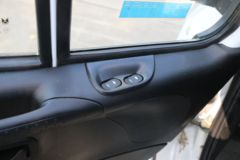 江铃汽车 特顺 122马力 2.8T柴油 3座 手动短轴中顶封闭货车