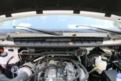 江铃汽车 特顺 122马力 2.8T柴油 3座 手动短轴中顶封闭货车