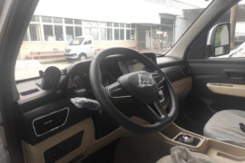 跨越王X3 PLUS EV 电动载货车内饰图片